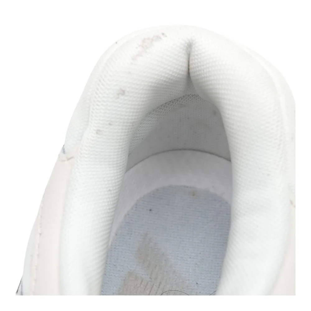 550 White Low Top Athletic Shoes - Image 4