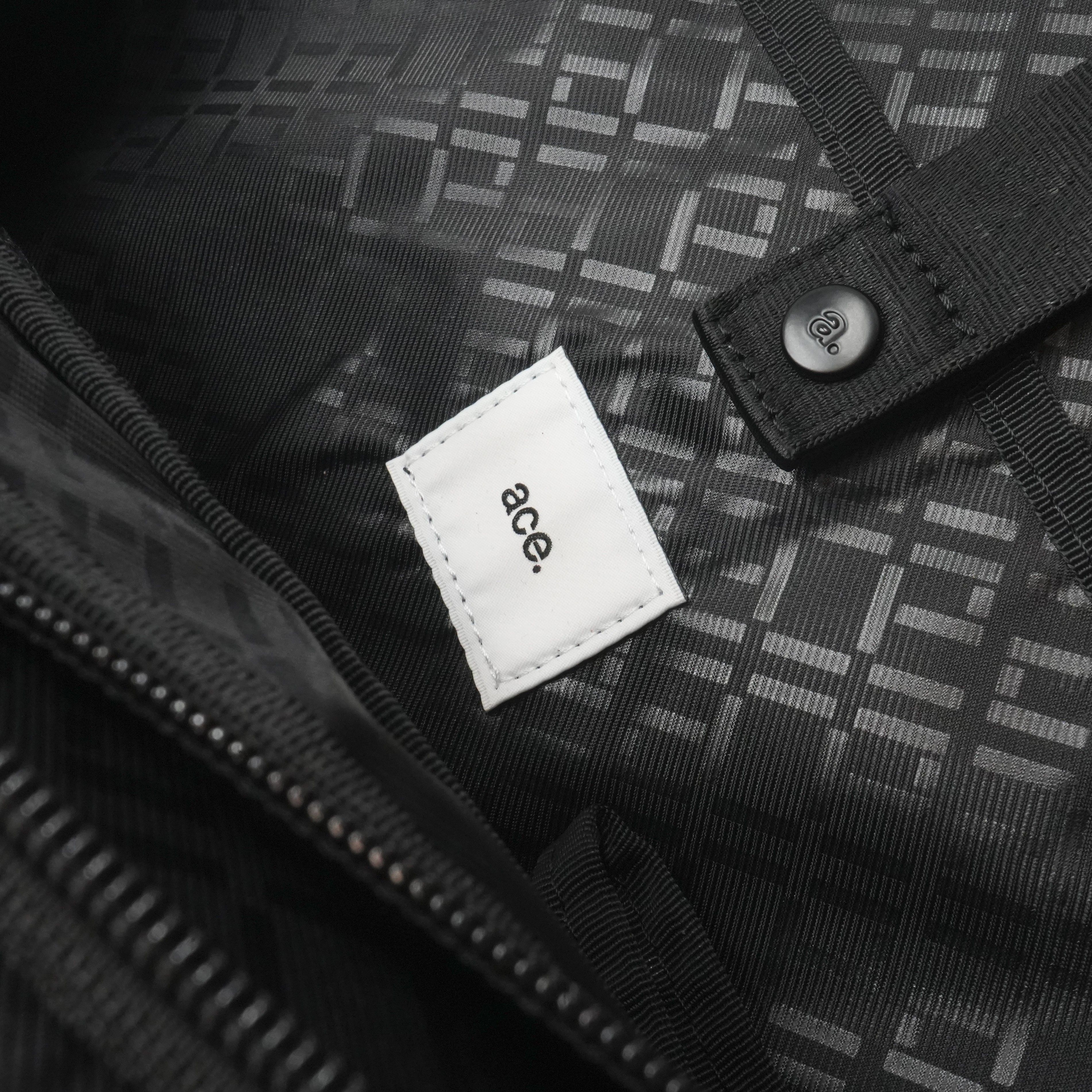 Black Gadgetable Virtect Backpack - Image 4