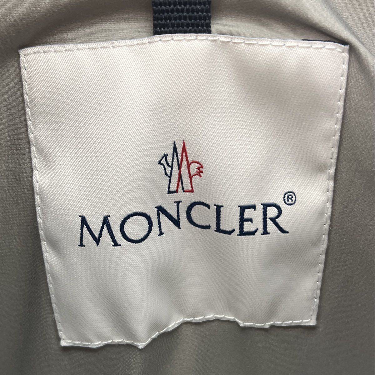 Gray Choquart Jacket - Image 4